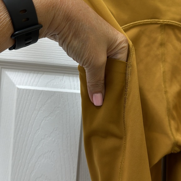 LIKE NEW! Lululemon Swift Speed High-Rise Tight 28" - Picture 13 of 16